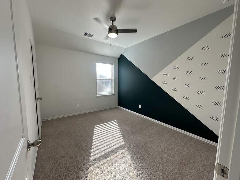 Building Photo - 3702 Allegro Dr