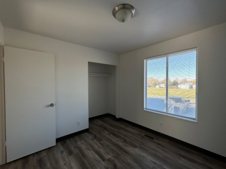 Building Photo - 535 W 400 N