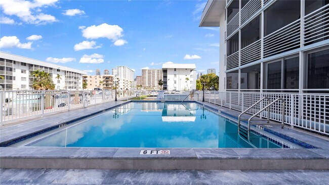 Building Photo - 3725 NE 169th St