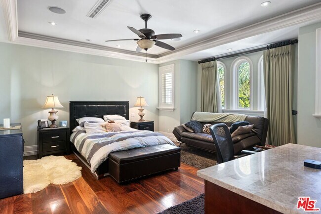 Building Photo - 2023 Parnell Ave