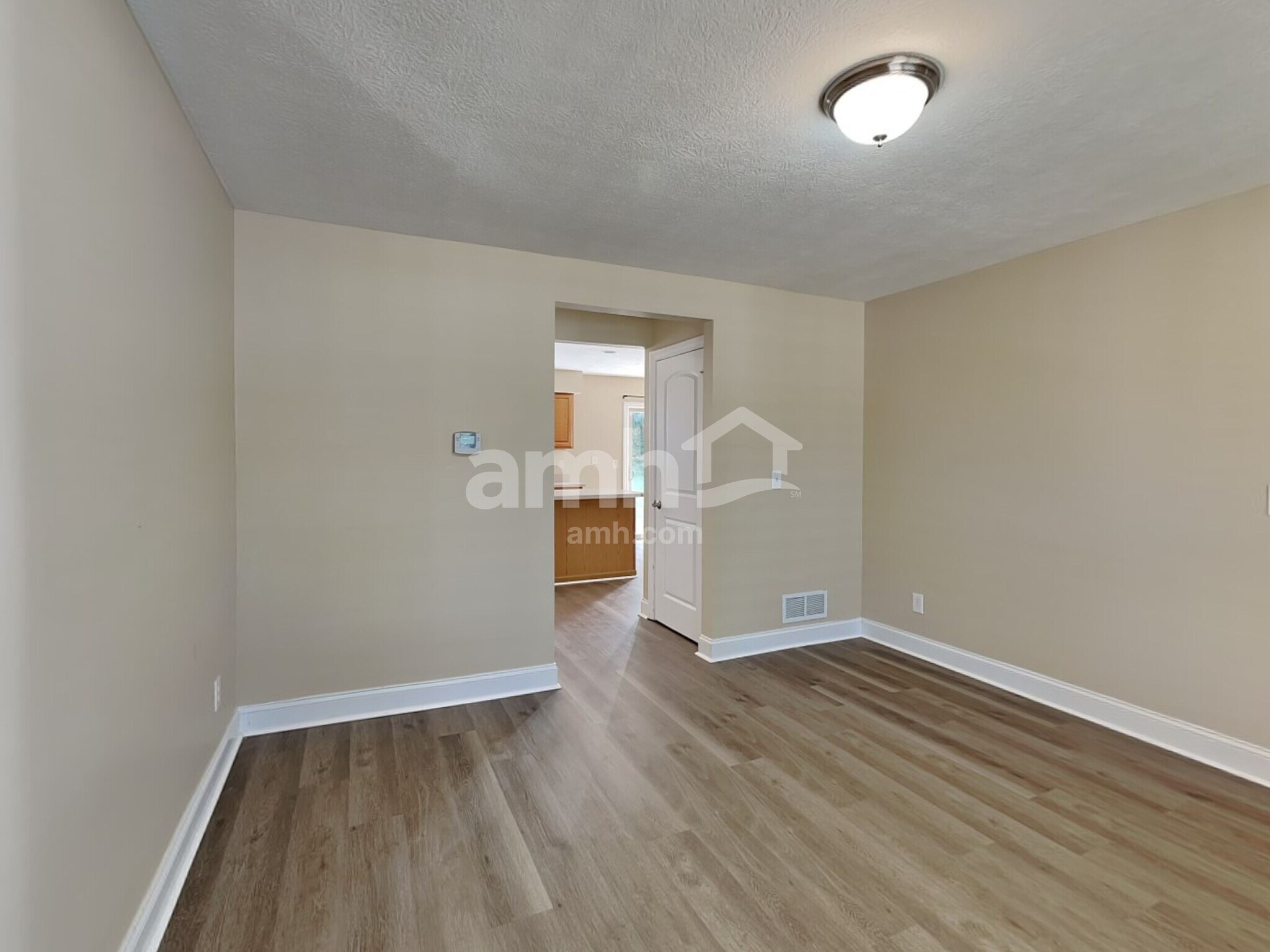 Building Photo - 516 Longview St