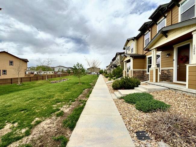 Building Photo - 1289 S Dallas Ct