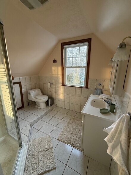 Building Photo - 7 Englewood Ave