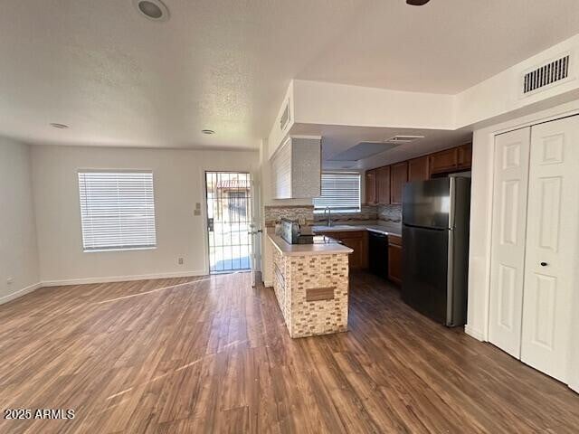 Building Photo - 16225 N 30th St