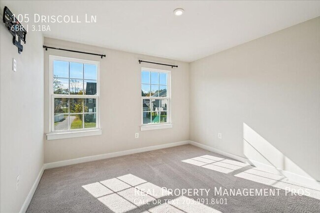 Building Photo - 105 Driscoll Ln