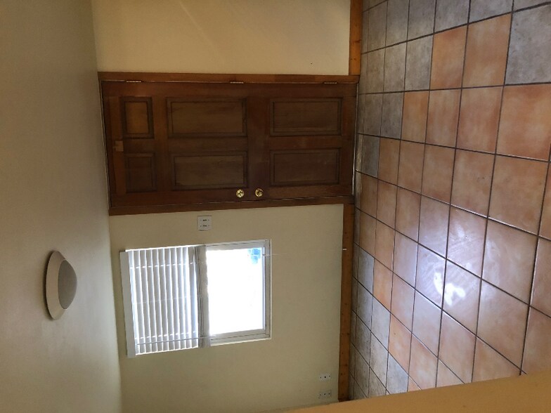 Building Photo - 831 Elati St