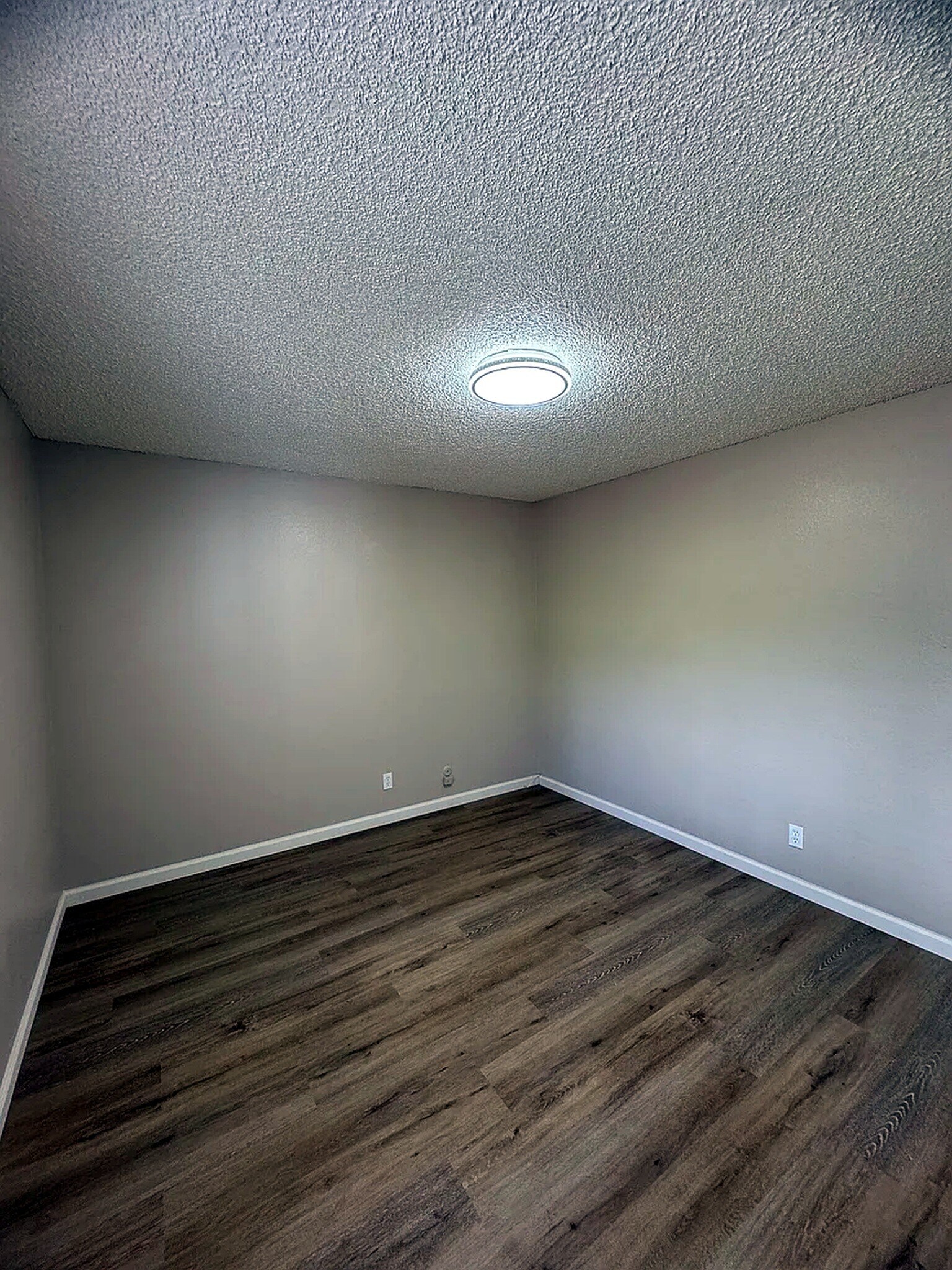 Building Photo - 118 Yorkshire Ct