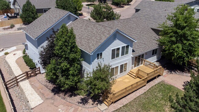 Building Photo - 705 Witchhazel Ct