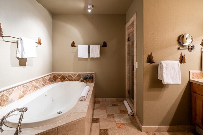 Building Photo - 4 Full Moon Rd