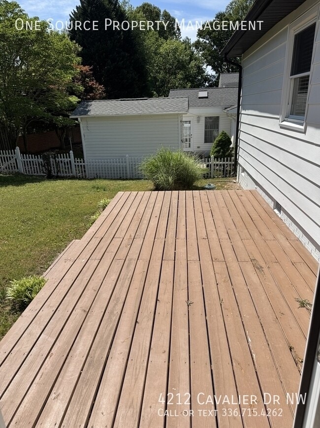 Building Photo - 4212 Cavalier Dr NW