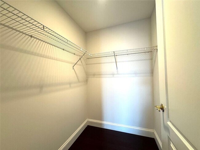 Building Photo - 195 14th St NE