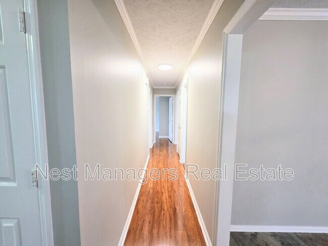 Building Photo - 7320 Avila Dr