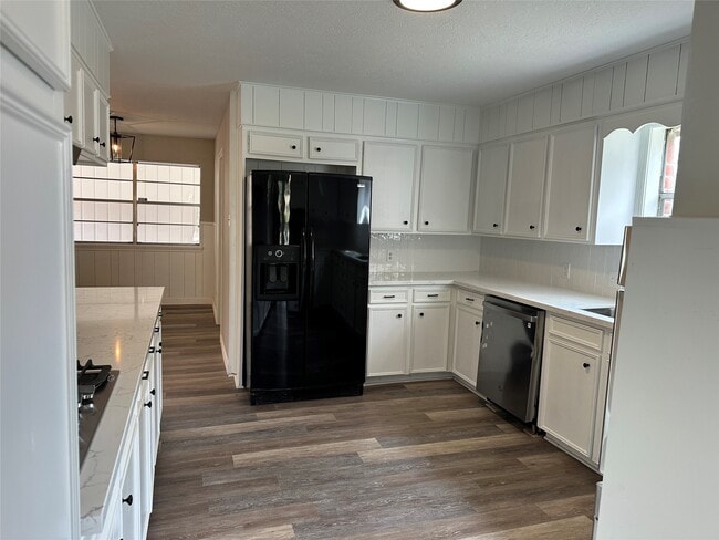 Building Photo - 4821 Burning Tree Dr