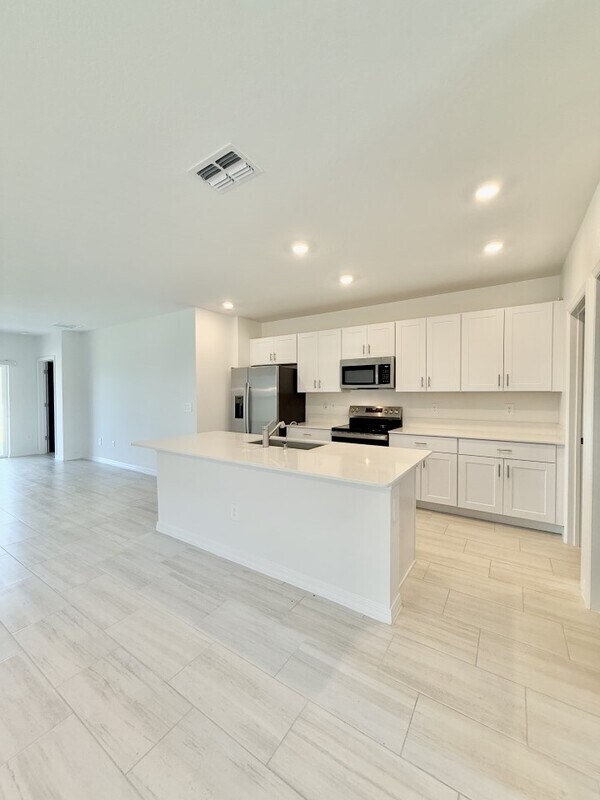 Building Photo - 3521 Great Pk Ct