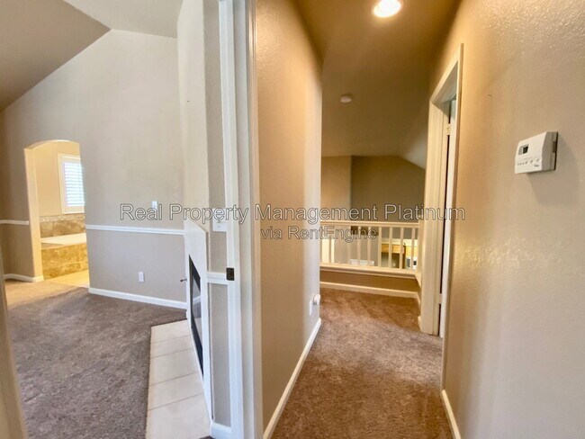 Building Photo - 7115 N Cecelia Ave