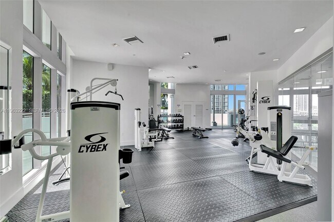 Building Photo - 350 S Miami Ave