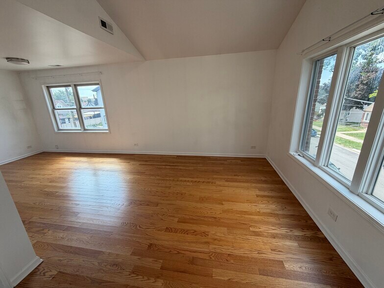 Living Room - 2833 Auxplaines Ave