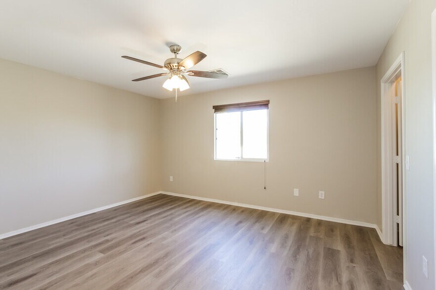 Building Photo - 5093 E Kittentails Dr