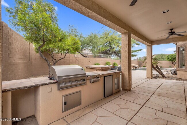 Building Photo - 3825 N Desert Oasis Cir