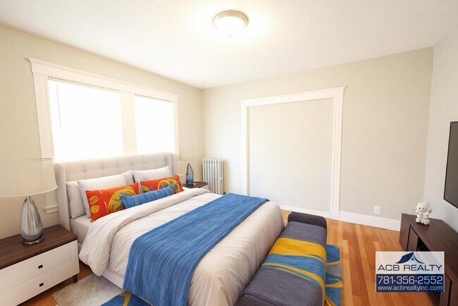 Primary Photo - 10 Mattakeeset St