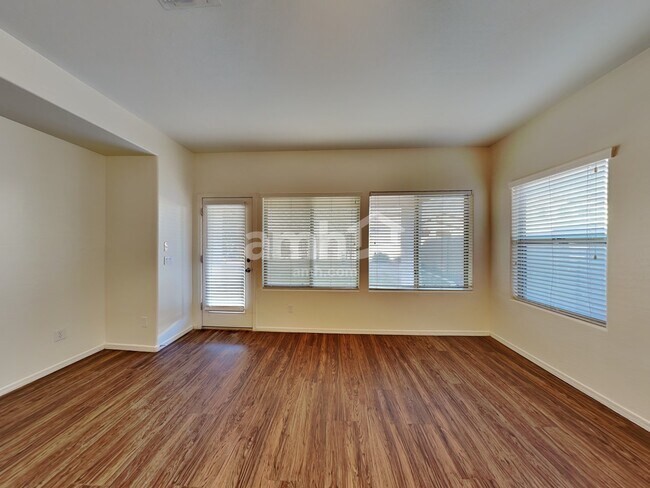 Building Photo - 16244 W Crenshaw Dr