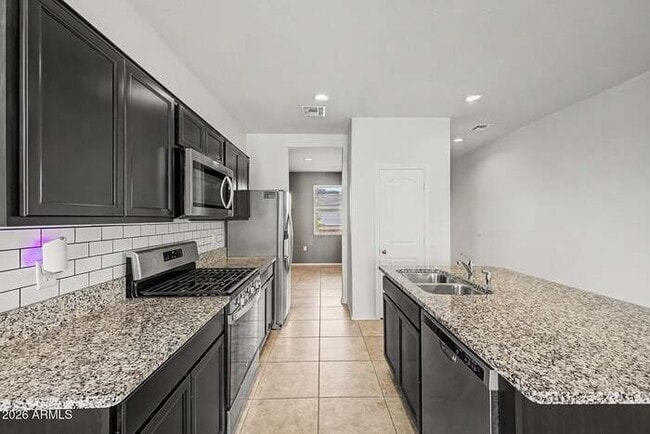 Building Photo - 30777 W Picadilly Rd