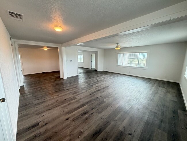Building Photo - 4410 S Holt Rd