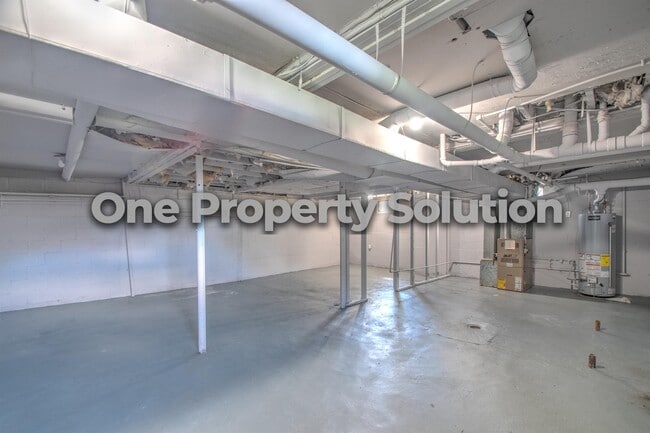 Building Photo - 292 Hadley Rd