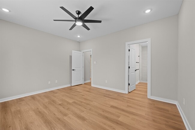 Building Photo - 28411 Champion Oaks Dr