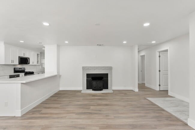 Building Photo - Charming 3-Bedroom Bungalow with Solar and 2-Car Garage