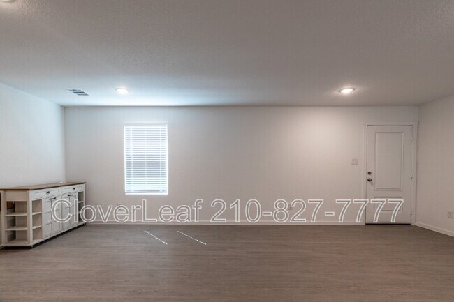 Building Photo - 3626 Glade Crk