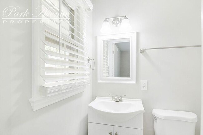 Building Photo - 4616 Castlebar Dr