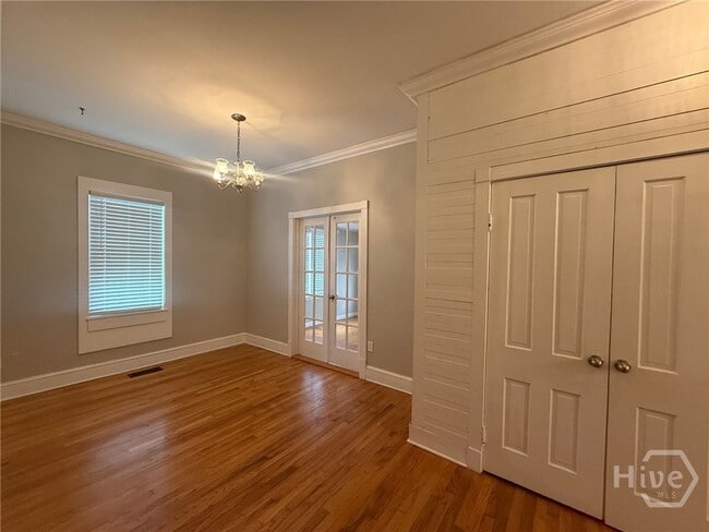 Building Photo - 504 N Maple St