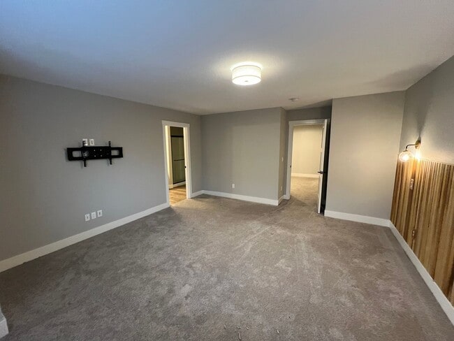 Building Photo - 11918 NE 108th St