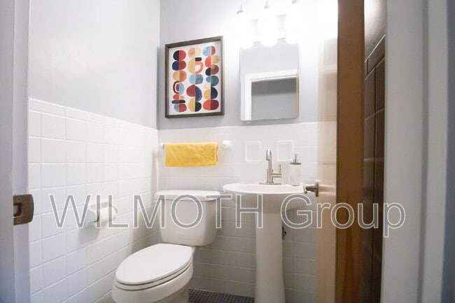 Building Photo - 10327 Orchard Park Dr W