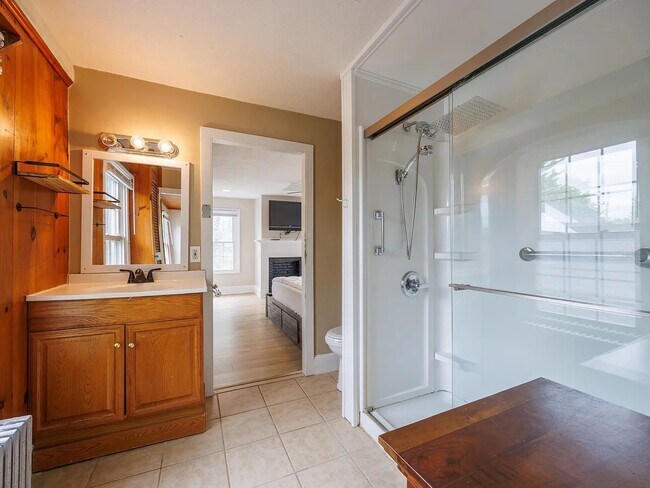 Building Photo - 59 Middle Rd