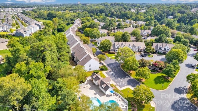 Building Photo - 315 Deep Water Ln
