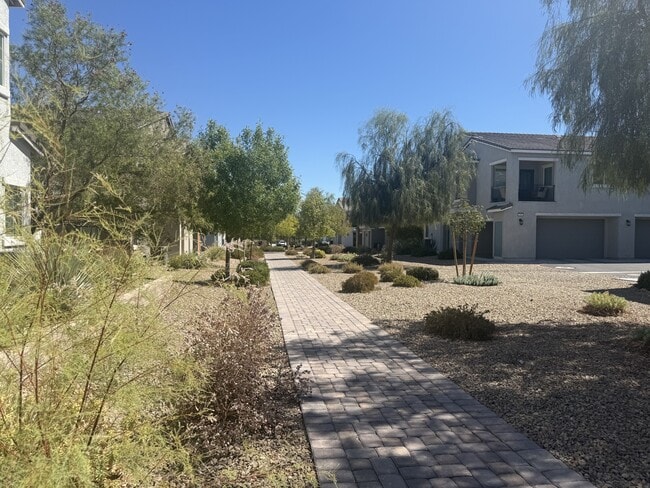 Building Photo - 4566 Mansart Ct