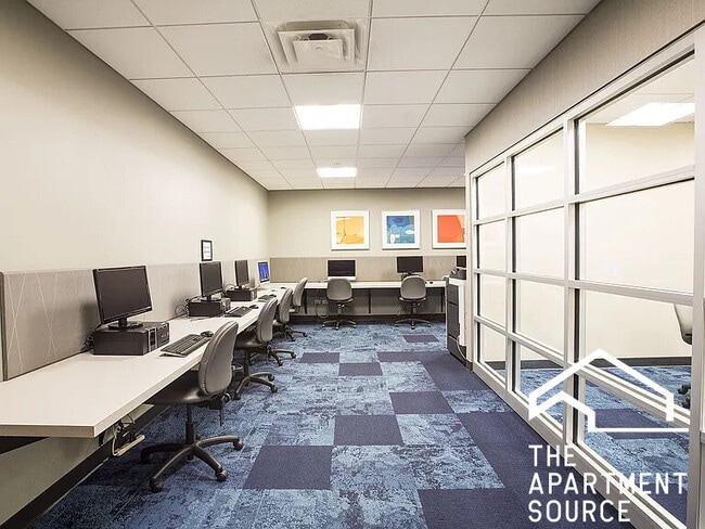 Building Photo - 225 N Columbus Dr