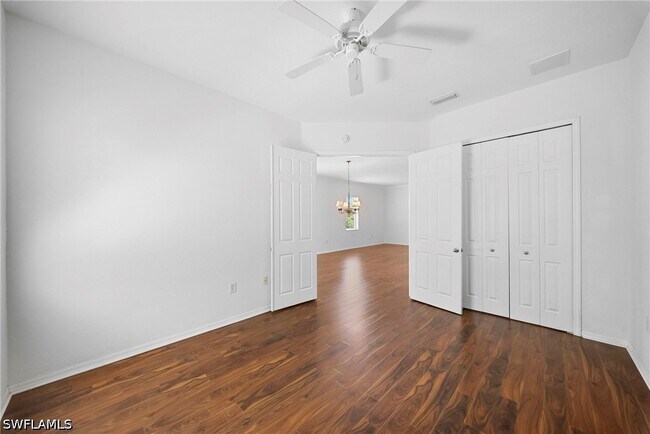 Building Photo - 970 Peggy Cir