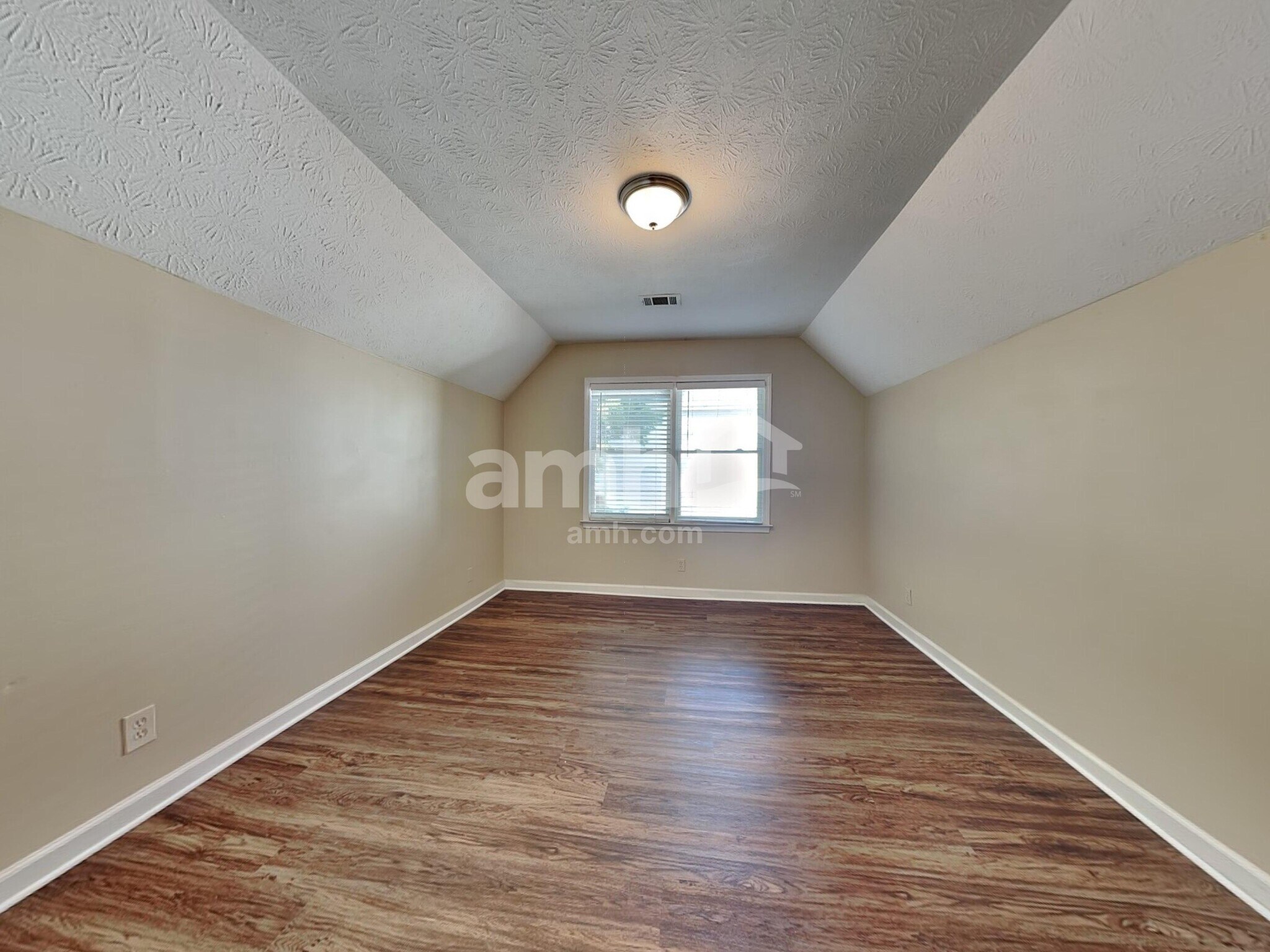 Building Photo - 1839 Stonebrook Way