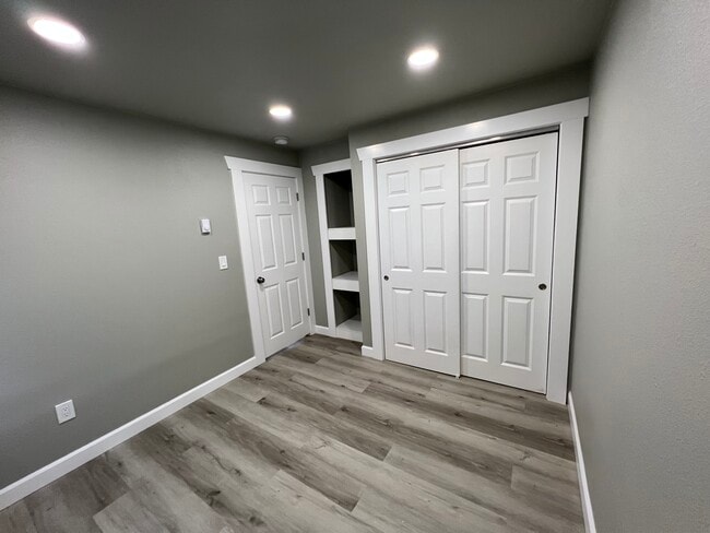 Building Photo - Single Family House Tacoma
