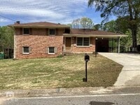 Building Photo - 1006 Longleaf Dr