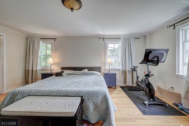 Building Photo - 548 Hartford Ct