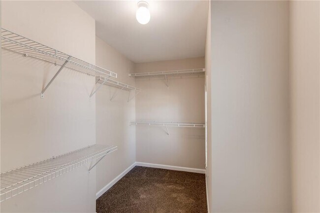 Building Photo - 1817 Waterside Dr