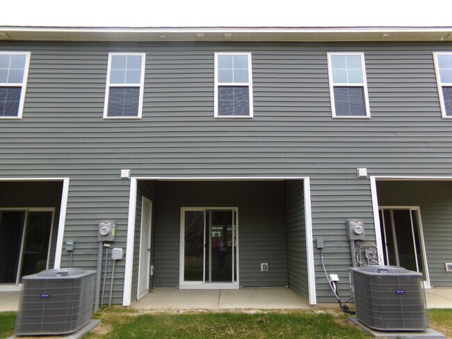Building Photo - 199 Loren Rd