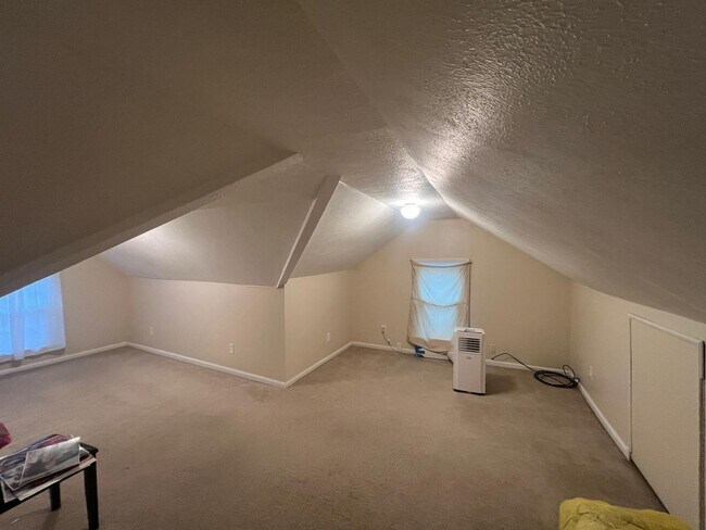 Building Photo - 1207 Churchill Rd