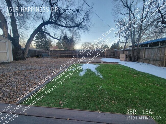 Building Photo - 1519 Happiness Dr
