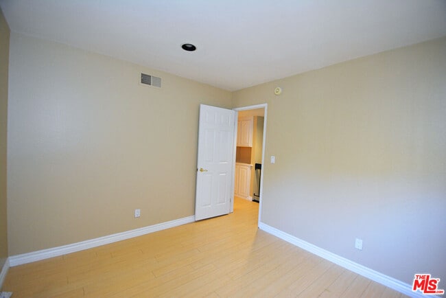 Building Photo - 10051 Valley Circle Blvd