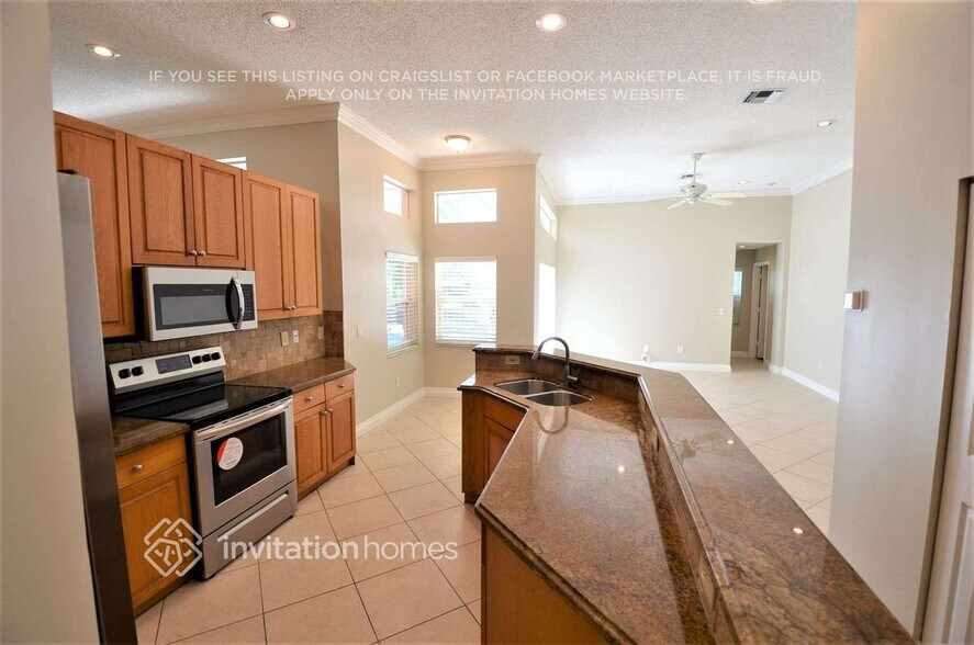 Building Photo - 10240 NW 52nd St